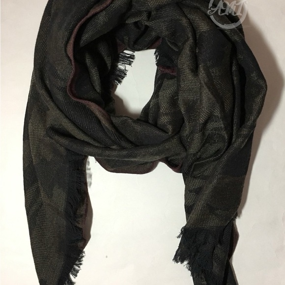 Plaid Scarf Set - Picture 2 of 9